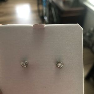 1/2 carat diamond earrings